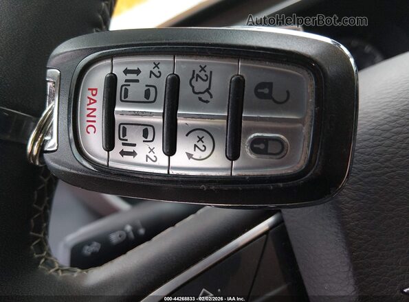 2C4RC1CG4PR511658 2023 CHRYSLER VOYAGER Silver Вид панелі приладів