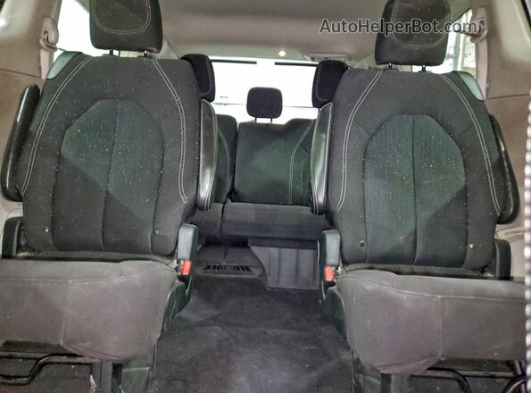 2C4RC1CG8MR580283 2021 CHRYSLER VOYAGER Silver Հետևի նստատեղերի տեսք