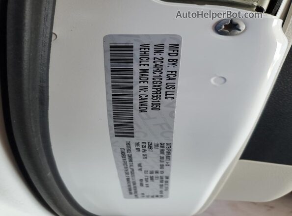 2C4RC1CGXPR551050 2023 CHRYSLER VOYAGER White Widok naklejki z numerem VIN