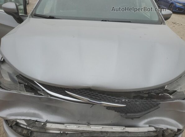 2C4RC1DG1LR163939 2020 CHRYSLER VOYAGER Blue Widok komory silnika