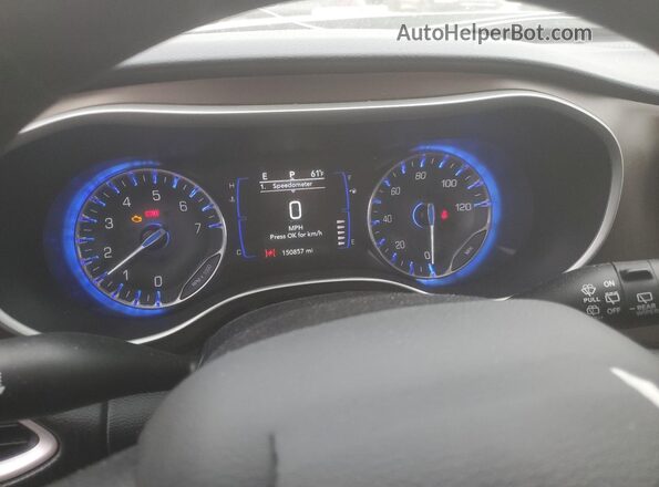 2C4RC1DG1LR163939 2020 CHRYSLER VOYAGER Blue Widok zestawu wskaźników