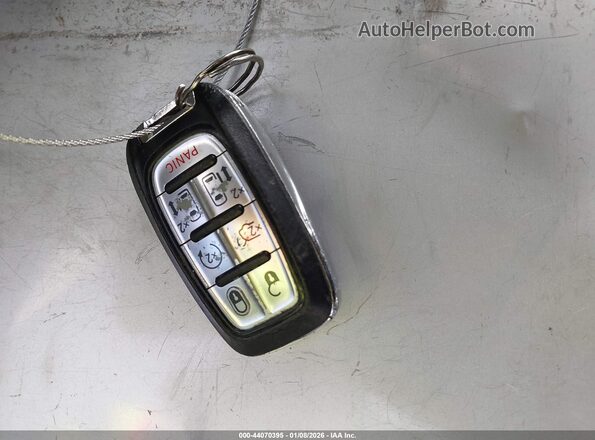 2C4RC1DG1LR260817 2020 CHRYSLER VOYAGER Black Առջևի վահանակի տեսք