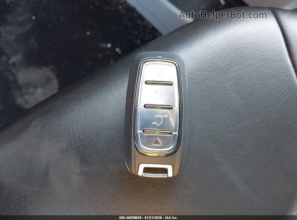 2C4RC1DG6LR168425 2020 CHRYSLER VOYAGER Черный Вид панели приборов