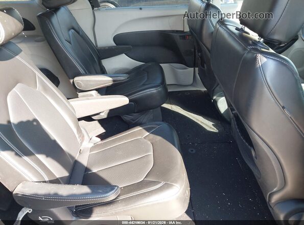 2C4RC1DG6LR168425 2020 CHRYSLER VOYAGER Черный Вид наклейки с VIN-кодом
