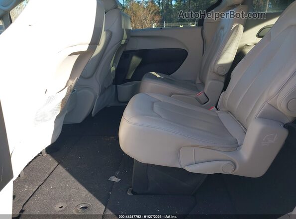 2C4RC1DG8MR531986 2021 CHRYSLER VOYAGER White 