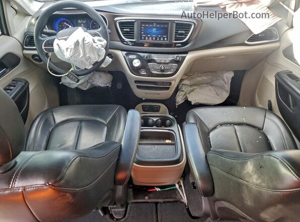 2C4RC1DG9MR516073 2021 CHRYSLER VOYAGER Silver 