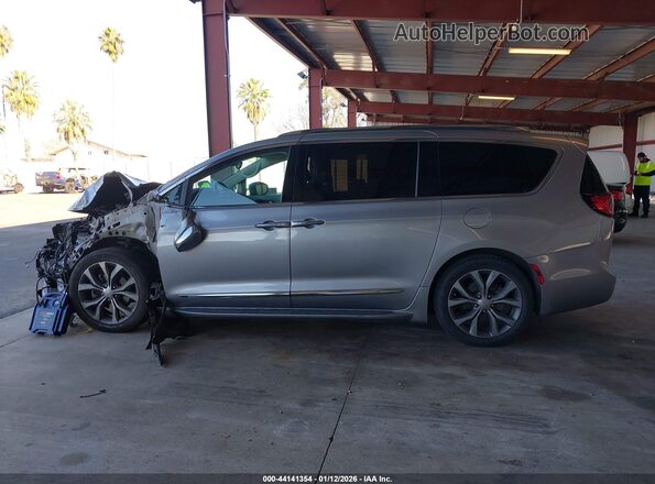 2C4RC1GG1HR504517 2017 CHRYSLER PACIFICA Silver Панорамний вид салону 360°