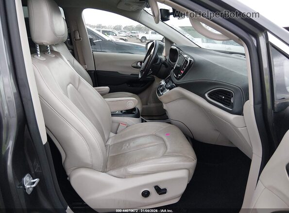 2C4RC1L74MR603087 2021 CHRYSLER PACIFICA Gray Widok wnętrza z przodu