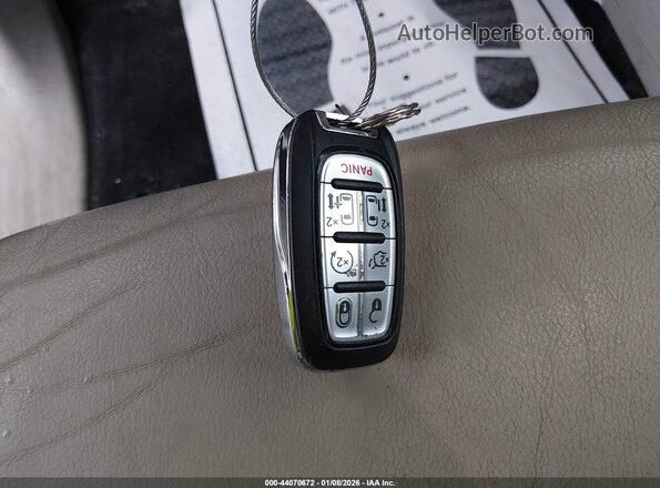 2C4RC1L74MR603087 2021 CHRYSLER PACIFICA Gray Widok deski rozdzielczej