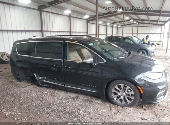 2C4RC1N74NR100397 2022 CHRYSLER PACIFICA Black Widok wnętrza 360 stopni