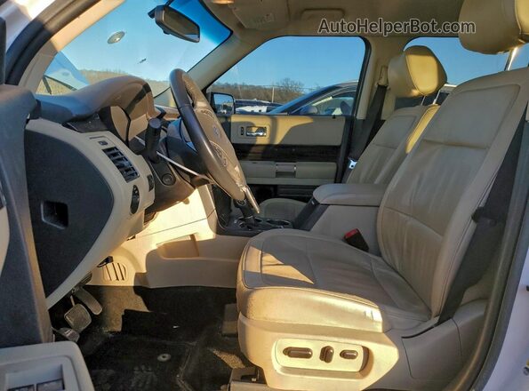 2FMGK5C87HBA14197 2017 FORD FLEX White Widok wnętrza z przodu