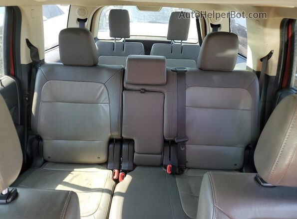 2FMHK6D80GBA03405 2016 FORD FLEX Red Widok tylnych siedzeń