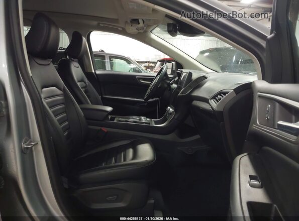 2FMPK4J93PBA12368 2023 FORD EDGE Silver Widok wnętrza z przodu