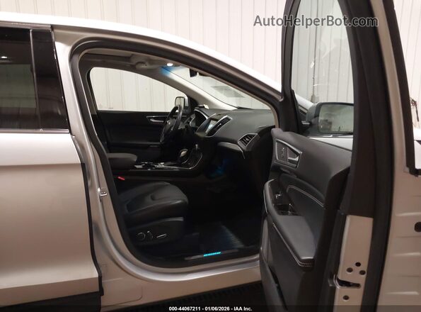 2FMPK4K81HBC22040 2017 FORD EDGE Silver Vista interior delantera