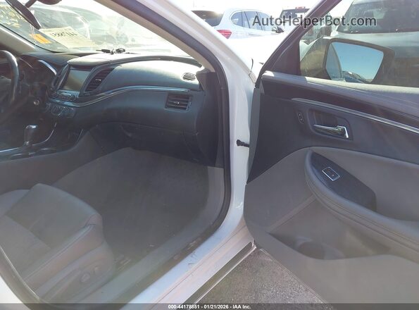 2G1105S37H9112698 2017 CHEVROLET IMPALA White Widok wnętrza z przodu