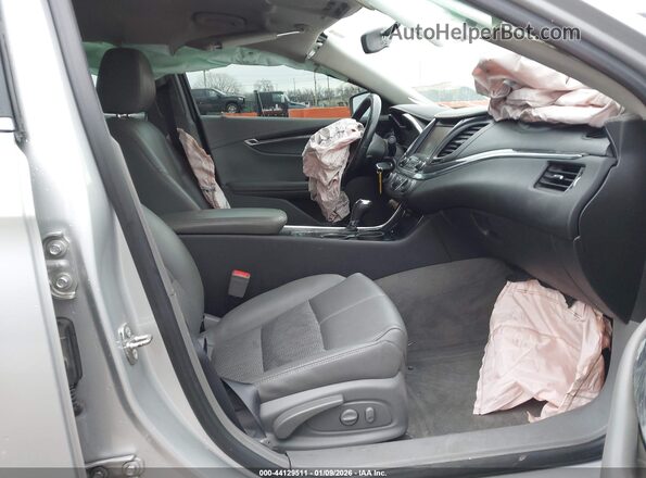 2G1105S38H9100284 2017 CHEVROLET IMPALA Серый Вид салона спереди