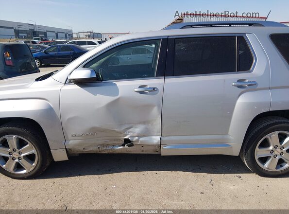 2GKALREK5G6316025 2016 GMC TERRAIN Silver Widok z przodu