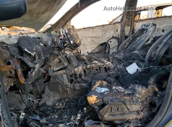 2GNALCEK1H6156632 2017 CHEVROLET EQUINOX Синий Вид салона спереди
