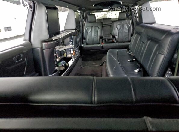 2L1MJ5LT4JBL01207 2018 LINCOLN MKT Black Vista interior trasera