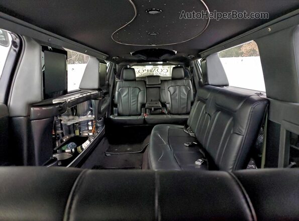 2L1MJ5LT4JBL01207 2018 LINCOLN MKT Black Vista de los asientos traseros