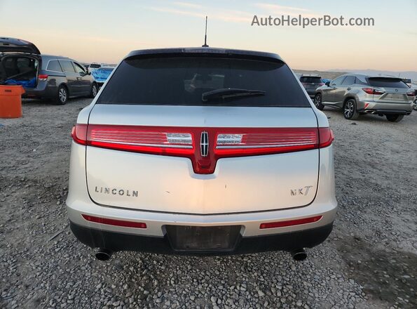 2LMHJ5AT9KBL03365 2019 LINCOLN MKT Silver Вид ззаду