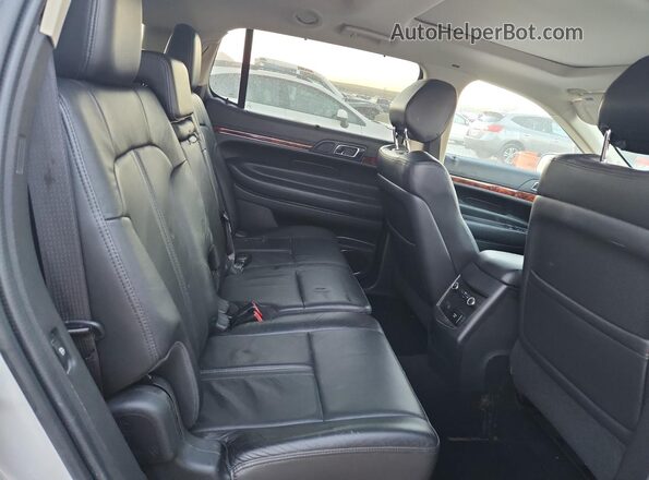 2LMHJ5AT9KBL03365 2019 LINCOLN MKT Silver Вид задньої частини салону