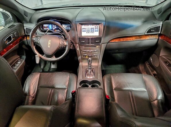 2LMHJ5NK2KBL04536 2019 LINCOLN MKT Black Vista del salpicadero