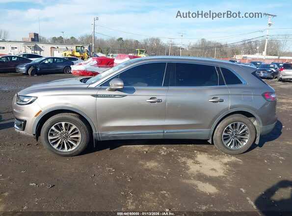 2LMPJ6J90LBL35144 2020 LINCOLN NAUTILUS Tan Widok wnętrza 360 stopni