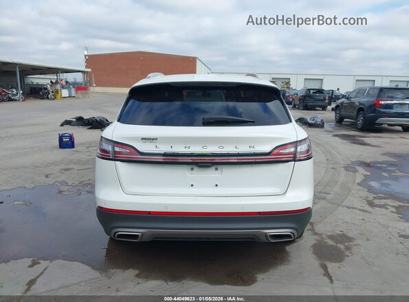 2LMPJ6J93MBL07470 2021 LINCOLN NAUTILUS White 