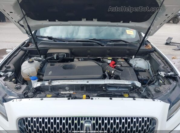 2LMPJ6J93MBL07470 2021 LINCOLN NAUTILUS White უკანა ხედი