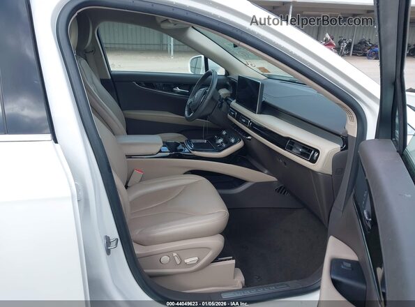 2LMPJ6J93MBL07470 2021 LINCOLN NAUTILUS White წინა სალონის ხედი