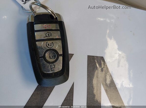 2LMPJ6K91LBL04029 2020 LINCOLN NAUTILUS Blue 