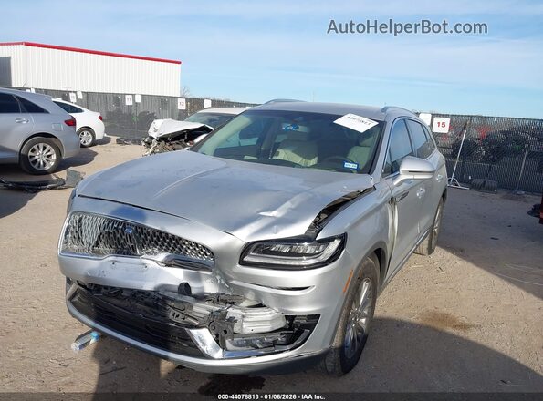 2LMPJ6K94KBL32261 2019 LINCOLN NAUTILUS Серебряный Передняя левая четверть