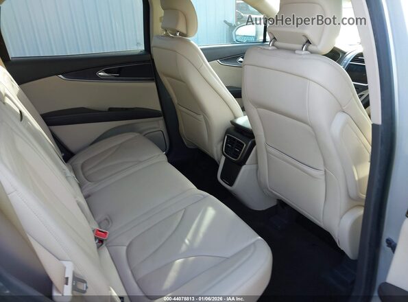 2LMPJ6K94KBL32261 2019 LINCOLN NAUTILUS Серебряный Вид наклейки с VIN-кодом