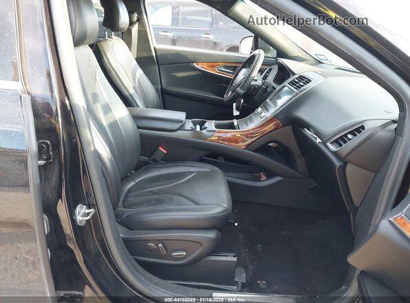2LMPJ6L90KBL16914 2019 LINCOLN NAUTILUS Black წინა სალონის ხედი