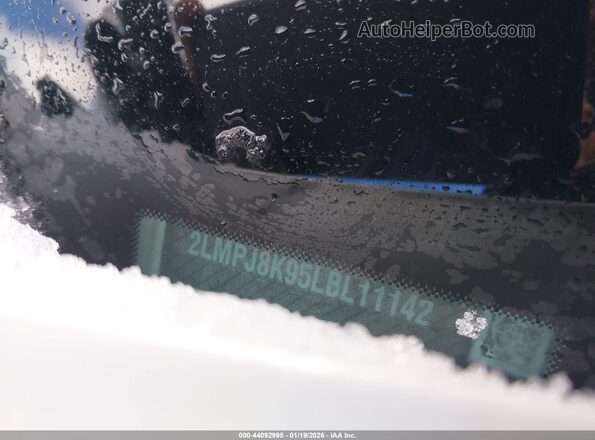 2LMPJ8K95LBL11142 2020 LINCOLN NAUTILUS Белый Вид подкапотного пространства