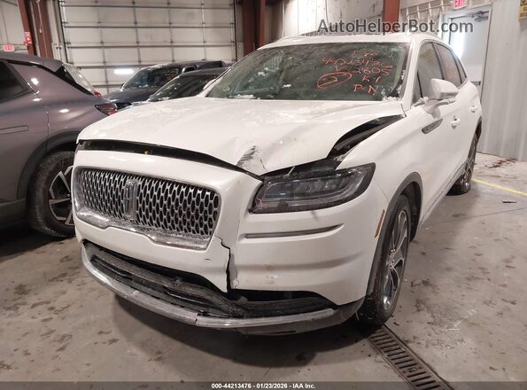 2LMPJ8K97PBL02805 2023 LINCOLN NAUTILUS White Front view
