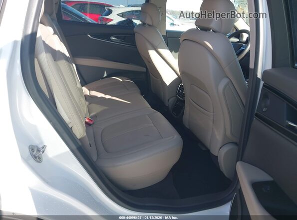 2LMPJ8KP7MBL16990 2021 LINCOLN NAUTILUS White 