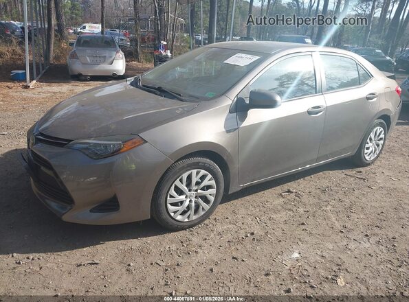 2T1BURHE3JC114051 2018 TOYOTA LL Gray Vista tres cuartos delantera izquierda