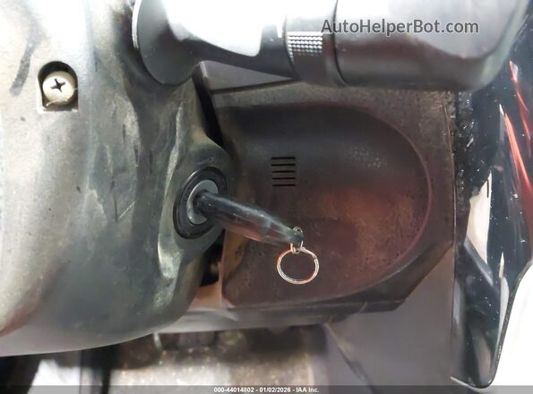 2T1BURHE4KC127411 2019 TOYOTA LL Серый Вид панели приборов