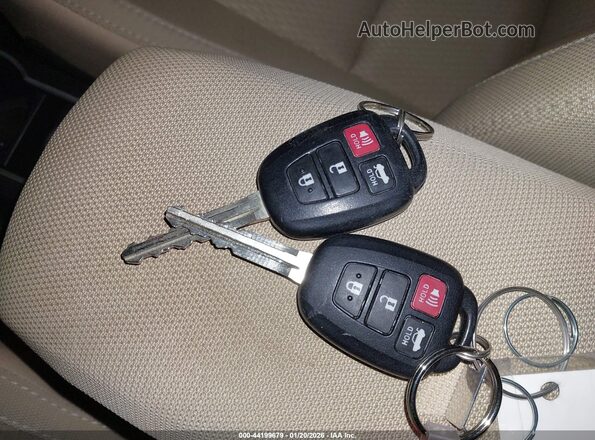 2T1BURHE6JC020083 2018 TOYOTA LL Red Vista del salpicadero