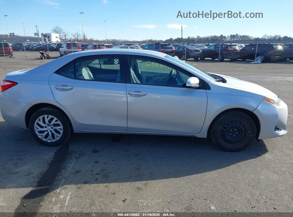 2T1BURHE8HC814481 2017 TOYOTA LL Silver უკანა სალონის ხედი