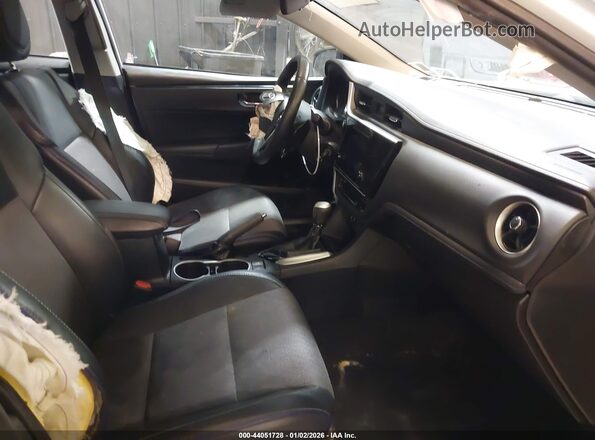 2T1BURHEXJC066063 2018 TOYOTA LL White წინა სალონის ხედი