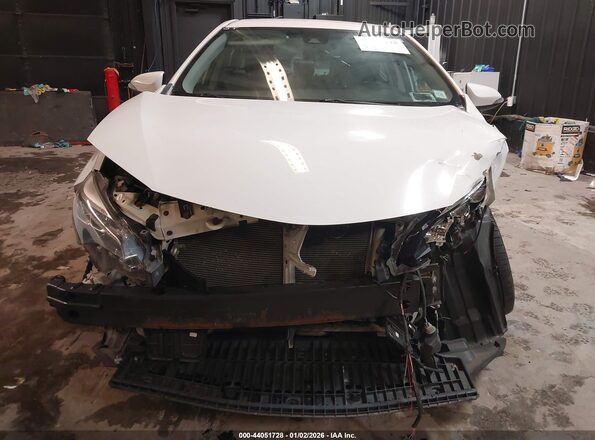 2T1BURHEXJC066063 2018 TOYOTA LL White წინა ხედი