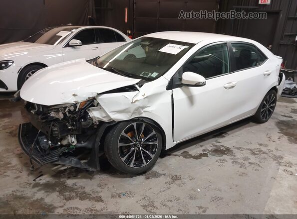 2T1BURHEXJC066063 2018 TOYOTA LL White წინა მარცხენა ხედი სამი მეოთხედიდან