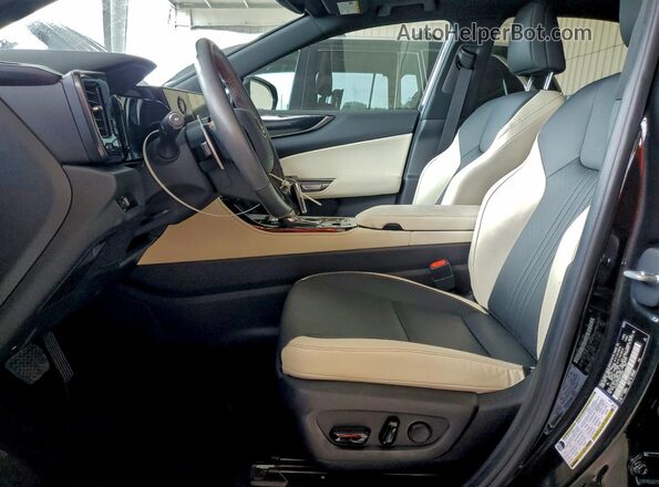 2T2ADCAZ5RC015048 2024 LEXUS NX Black Front interior view