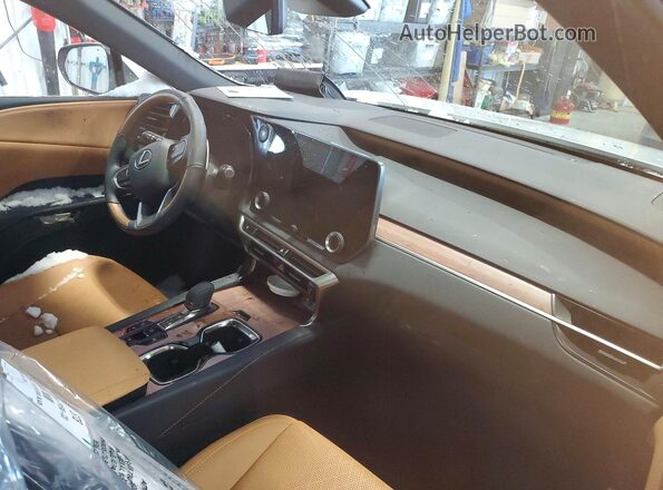 2T2BBMCA2TC109466 2026 LEXUS RX White Vista del salpicadero