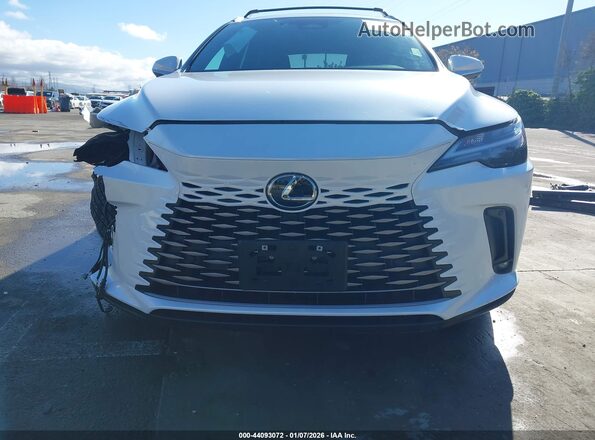 2T2BBMCA4SC097383 2025 LEXUS RX 350H White Widok wnętrza z tyłu