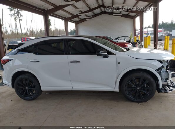 2T2BCMEA0TC023499 2026 LEXUS RX 500H Белый Панорамный вид салона 360°