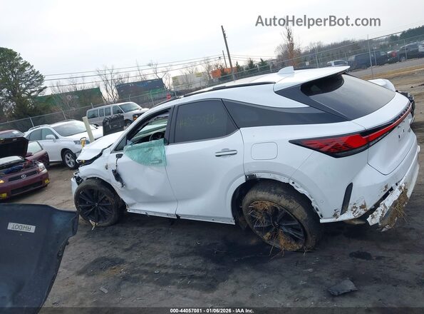 2T2BCMEA6RC012905 2024 LEXUS RX 500H White 